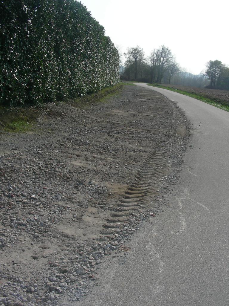 Parking bord de route stade