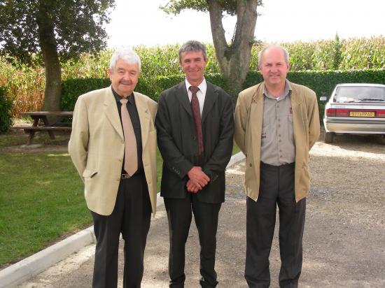 Les 3 maires du village réunis